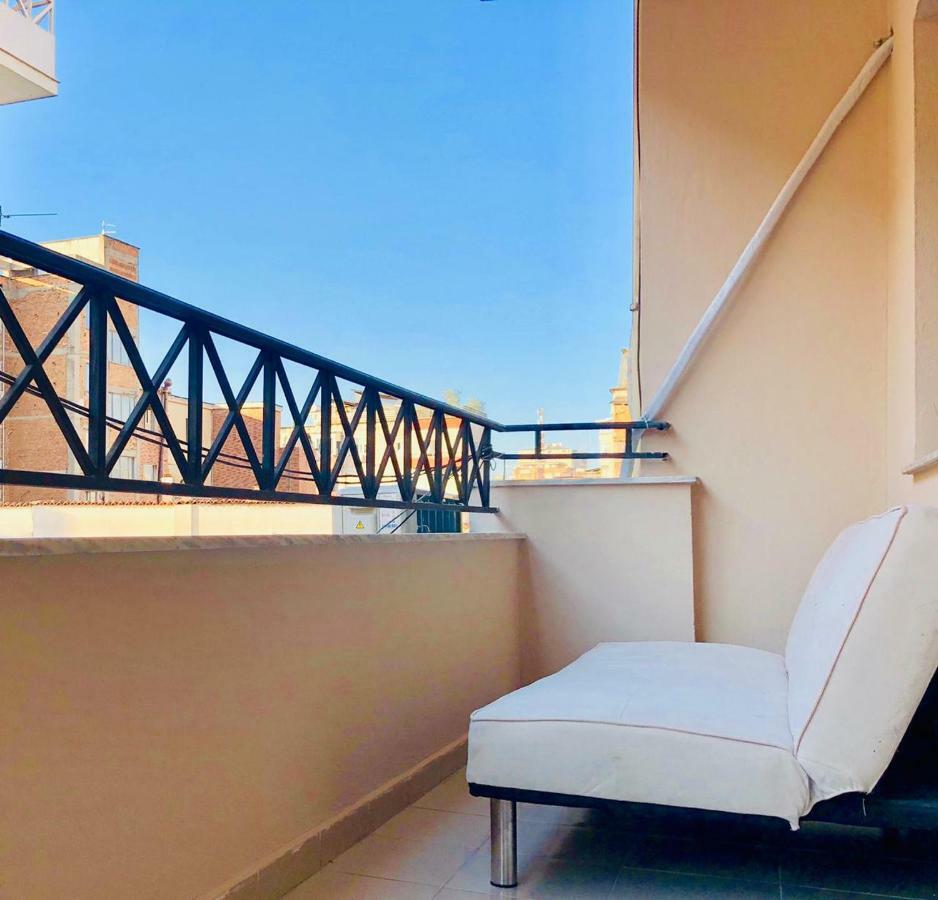 Central - Spacious 2 Bedroom *